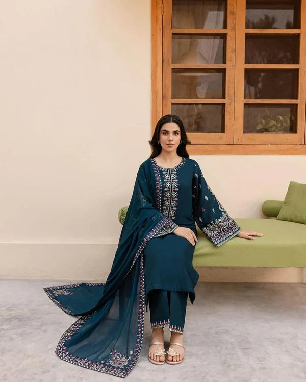 Adaab 3PC – Elegance in Every Thread